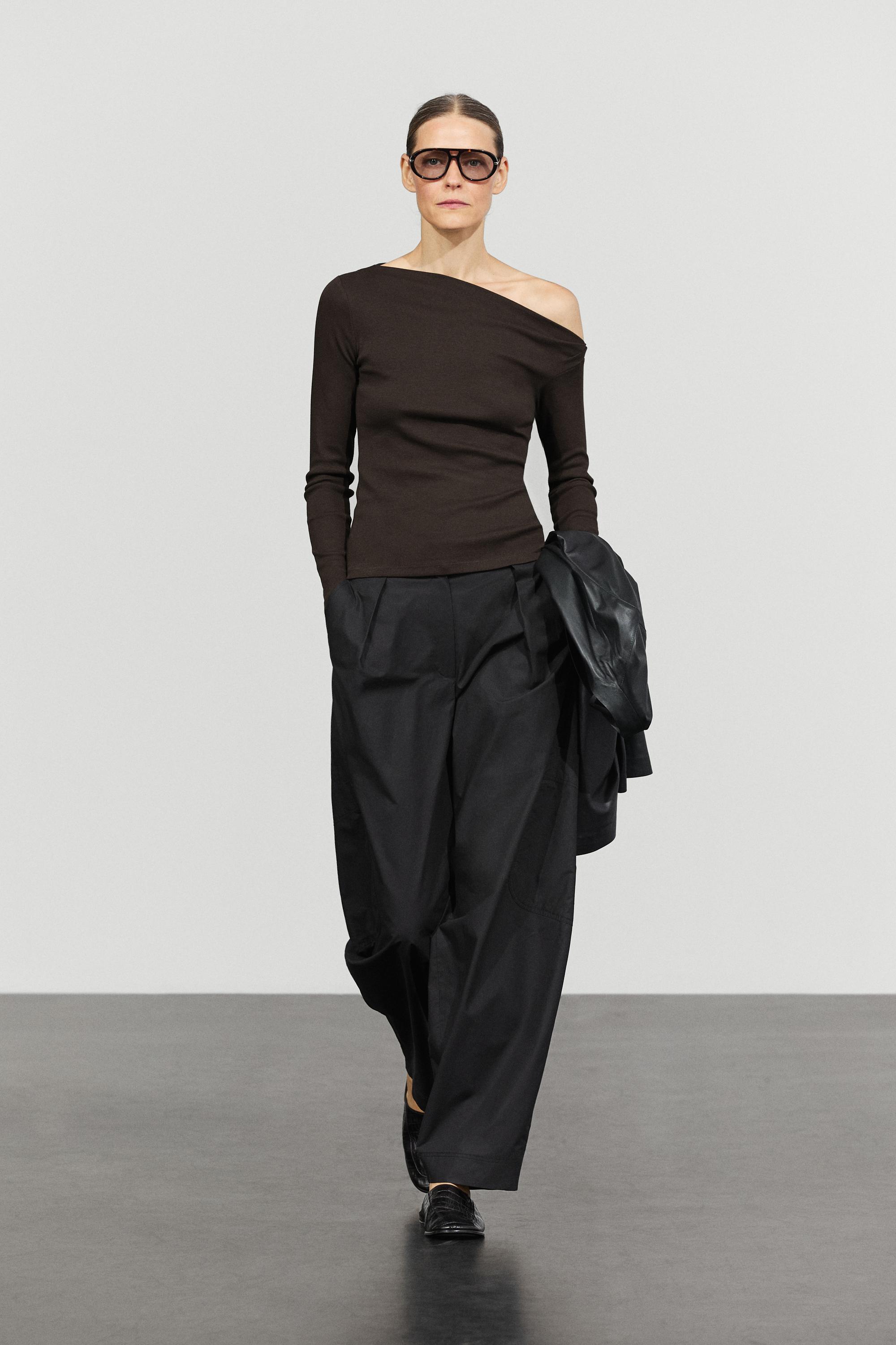 Draped shoulder detail T-shirt